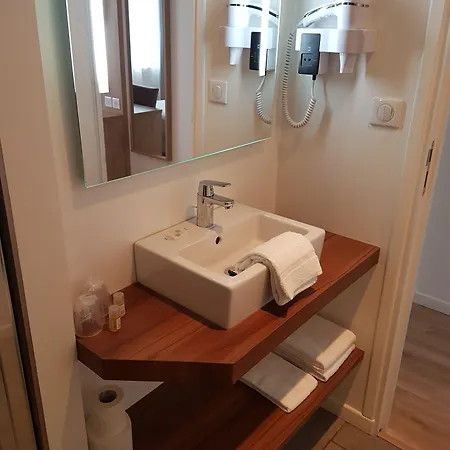 Mary's - Centre Gare Sncf ホテル 3*