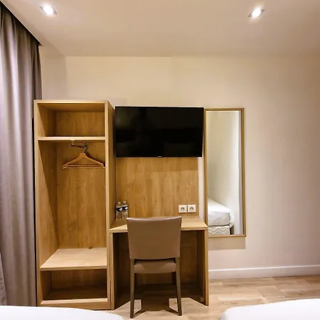 ホテル Mary's - Centre Gare Sncf 3*