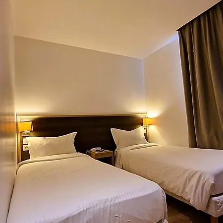 Hotel Hotel Mary'S - Caen Centre Gare Sncf 3*